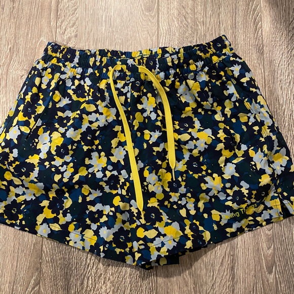 Outdoor Voices Pants - Outdoor Voices Doing Things shorts